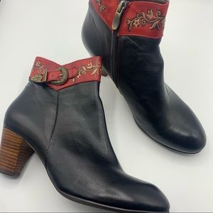 L’artiste booties  NEW